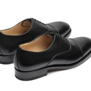 Montaigne Black