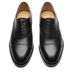 Montaigne Black
