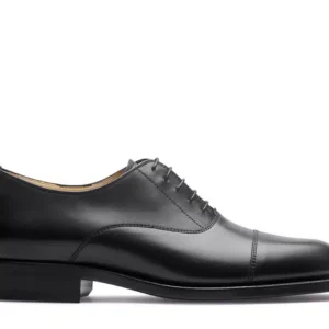 Montaigne Black