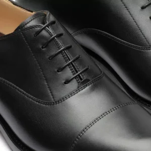 Montaigne Black
